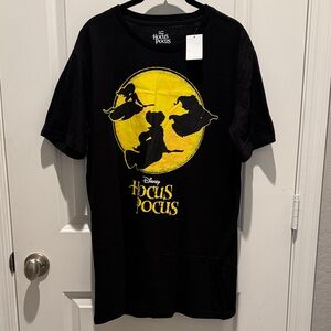 Disney Hocus Pocus Black Tee with Yellow Moon